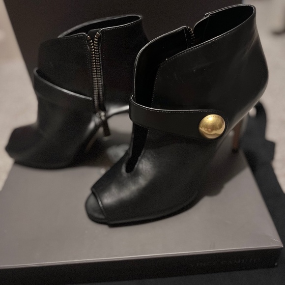 Michael Kors open toe booties - Picture 1 of 3
